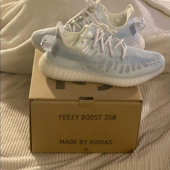 Yeezy Other - Yezzy Boost 6.5 light blue/white